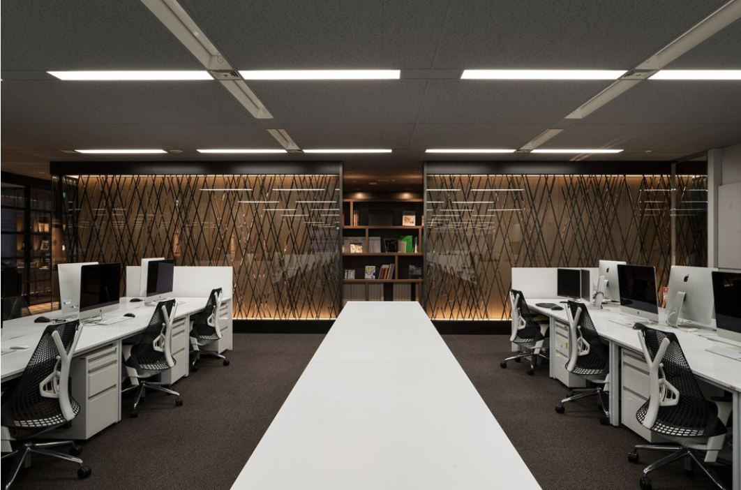 狭いオフィスをワンランク上の快適空間へ 開放感のあるオフィス作りのアイデア集 オフィス デザイン