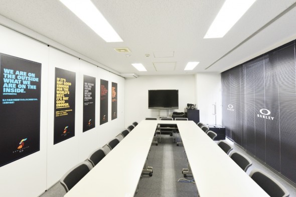 オークリージャパン株式会社